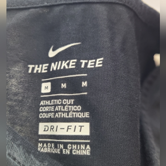 Nike tank top- Size medium women's - Picture 3 of 4